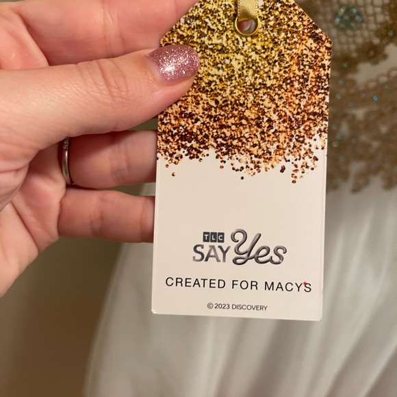 PROM DRESS never been worn brand new - Picture 6 of 9